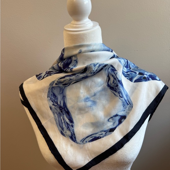 KATE SPADE Elegant Blue and Black Silk Scarf - Picture 4 of 4